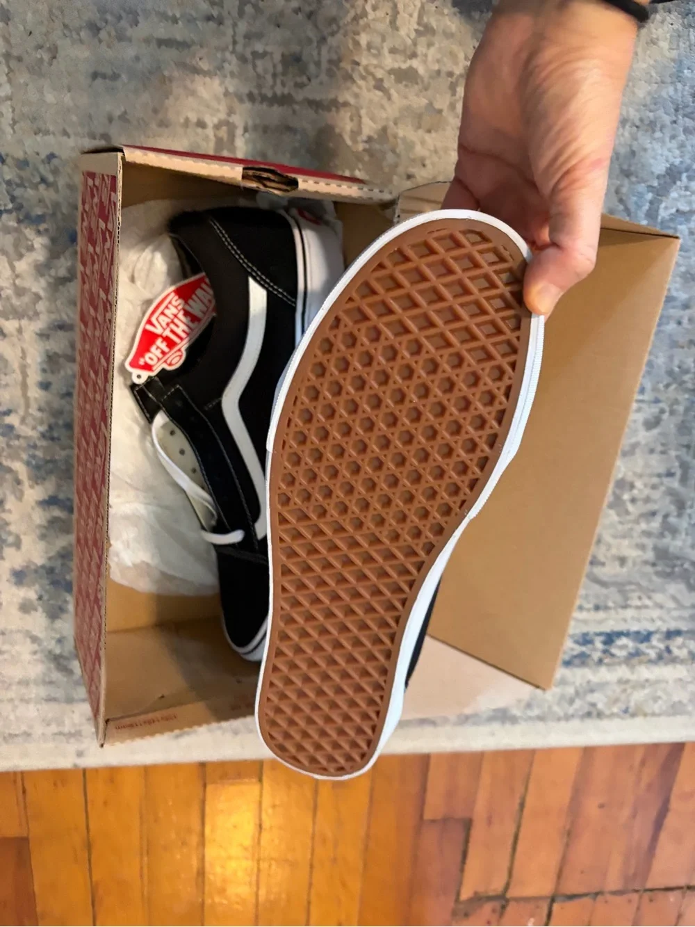 Vans Men’s 12 Old Skool Black and White Low-Top Skate Sneakers NIB